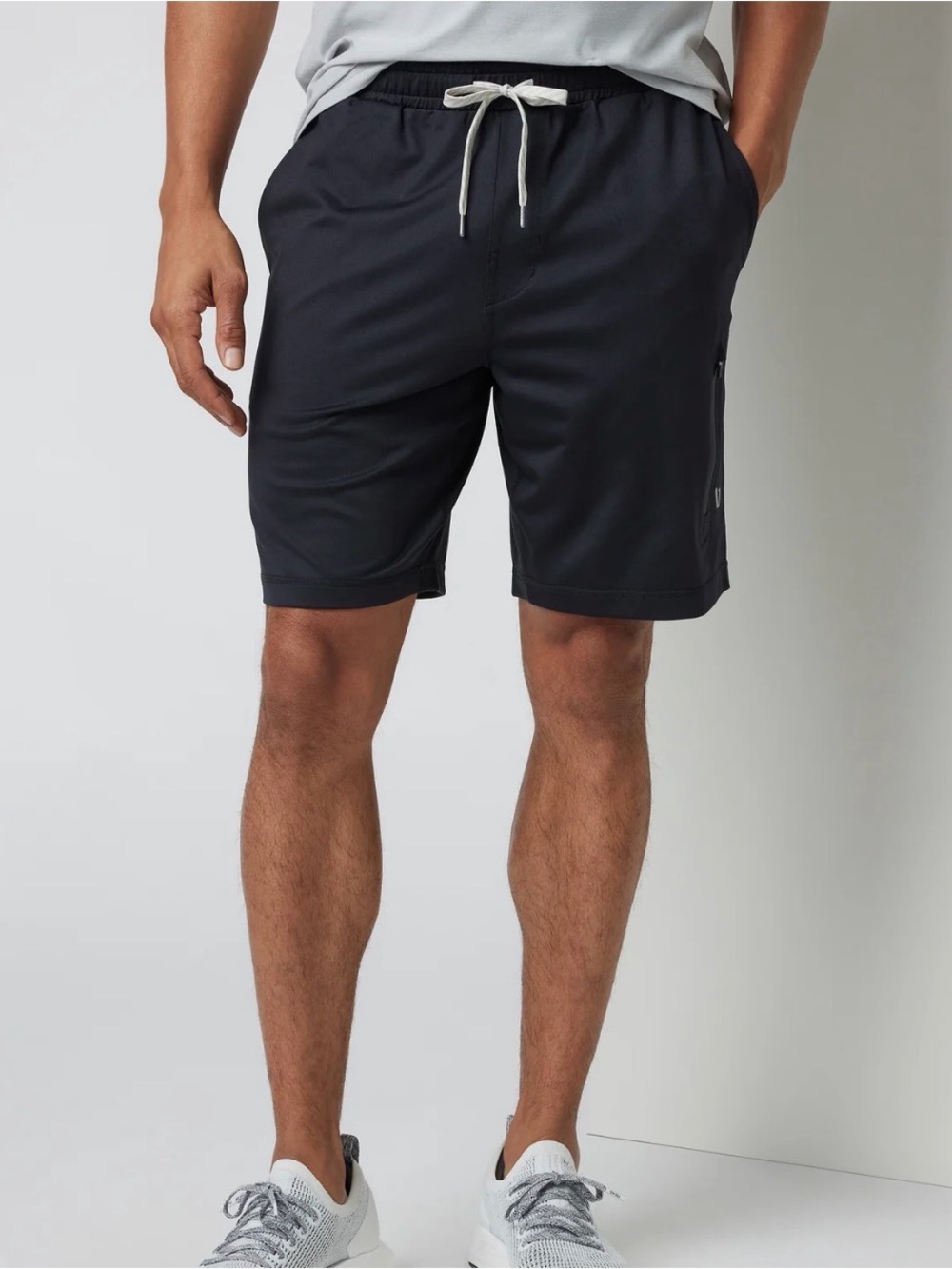 Vuori Men’s Sunday Performance Short 8"